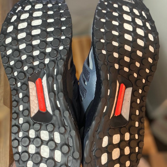 ❌SOLD❌ Adidas ultraboost reflective - Picture 3 of 6